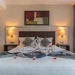 Hotel Lazz By Ketenci Smirne