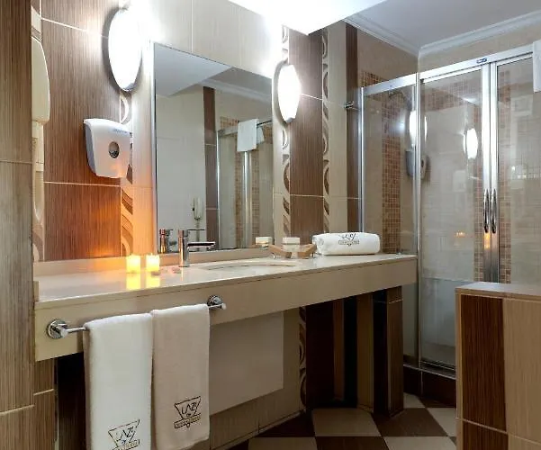 Hotel Lazz By Ketenci 3*