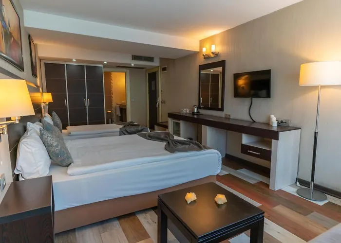 Hotel Lazz By Ketenci 3*